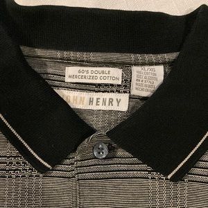 Men’s XL short sleeve gray striped polo with black collar